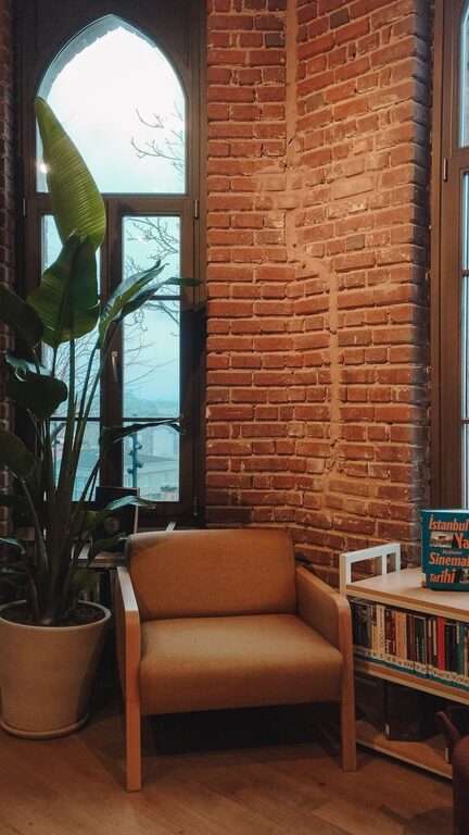 How to Create a Cozy Reading Corner at Home